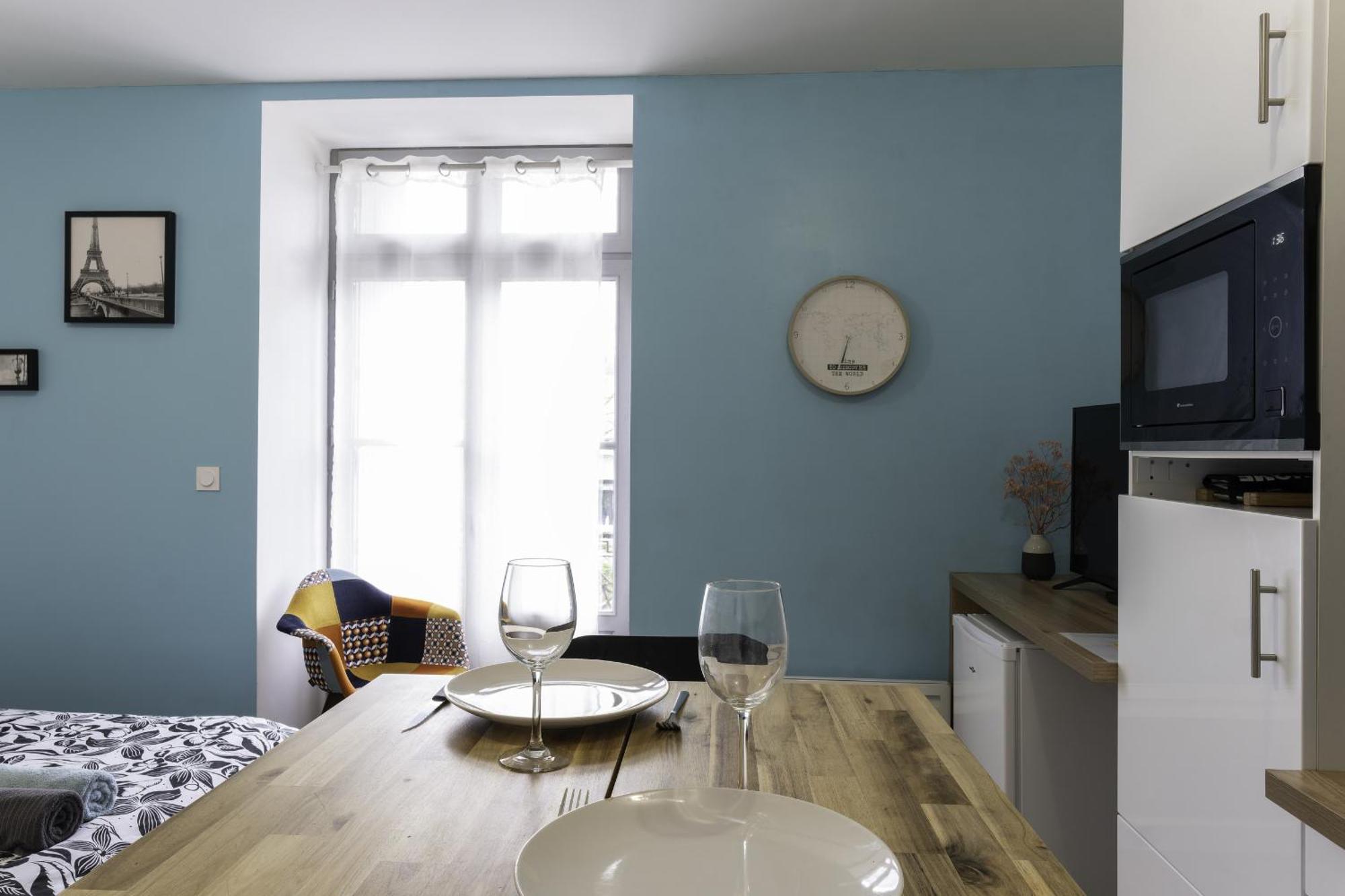 Segre Centre ✰ Studio ✰ 24M² ✰ Cuisne ✰ Wifi ✰ Tout Neuf! エクステリア 写真