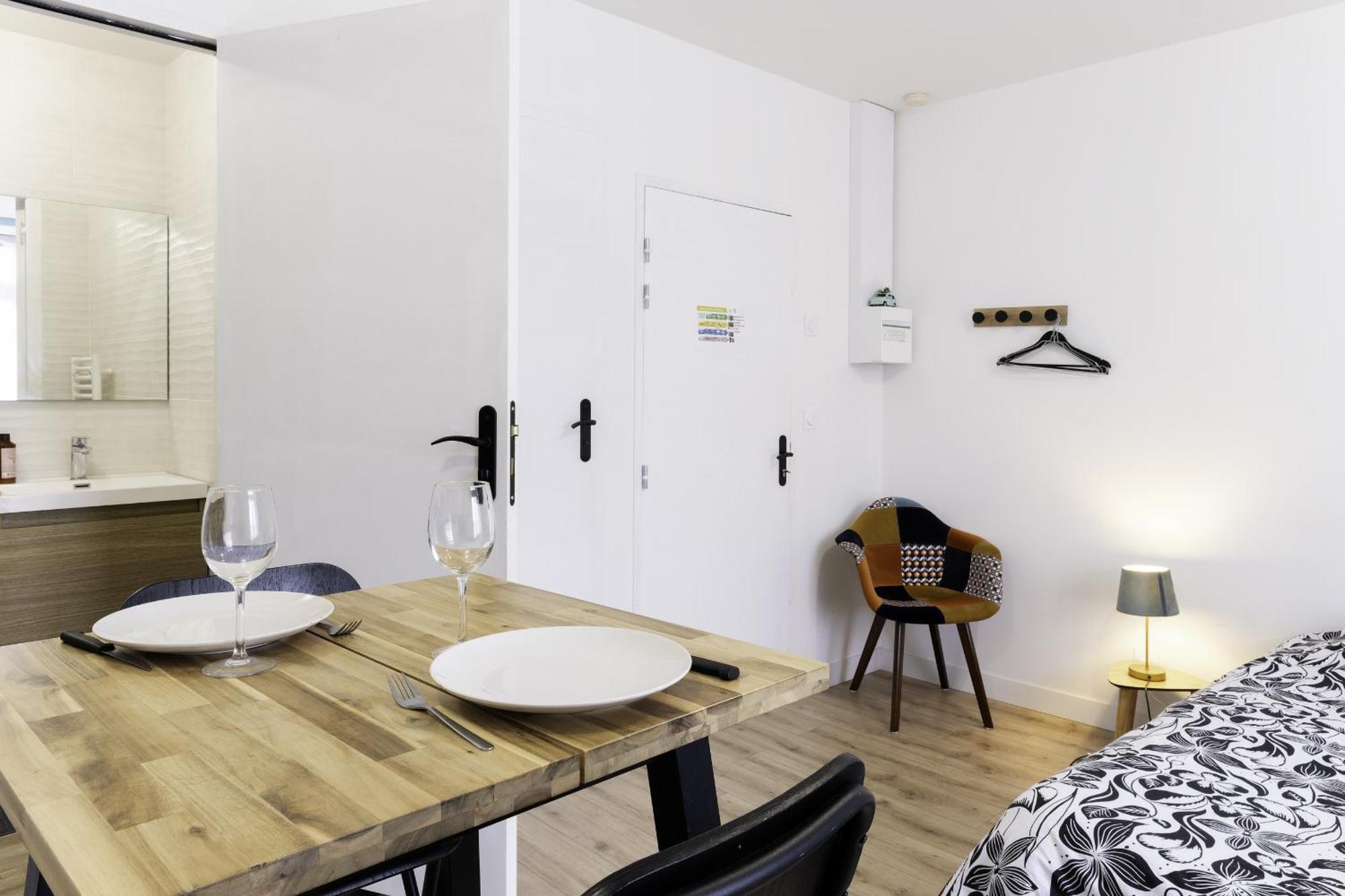 Segre Centre ✰ Studio ✰ 24M² ✰ Cuisne ✰ Wifi ✰ Tout Neuf! エクステリア 写真
